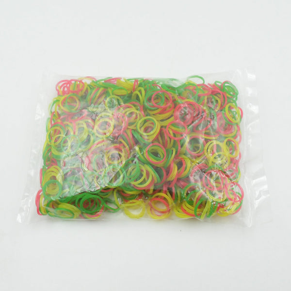 Elastic rubber bands in various colors for stationery and school use